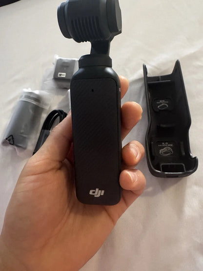 DJI Osmo Pocket 3 Creator Combo, Vlogging with 1'' CMOS, 4K/120fps Video